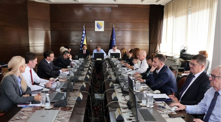 Povećane dnevnice za službena putovanja u Federaciji BiH s 25 na 45 KM