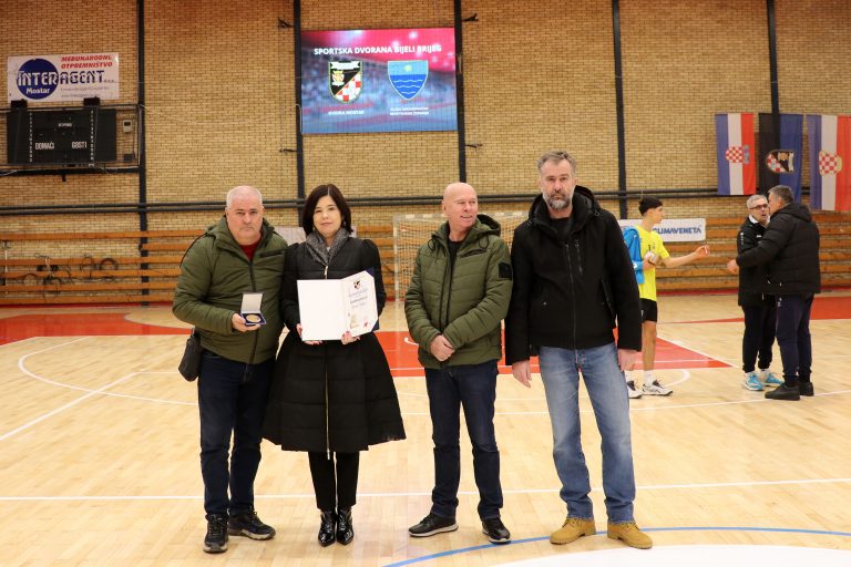 Mostar: Vlada HNK i HVIDRA obnovili Sportsku salu na Bijelom brijegu