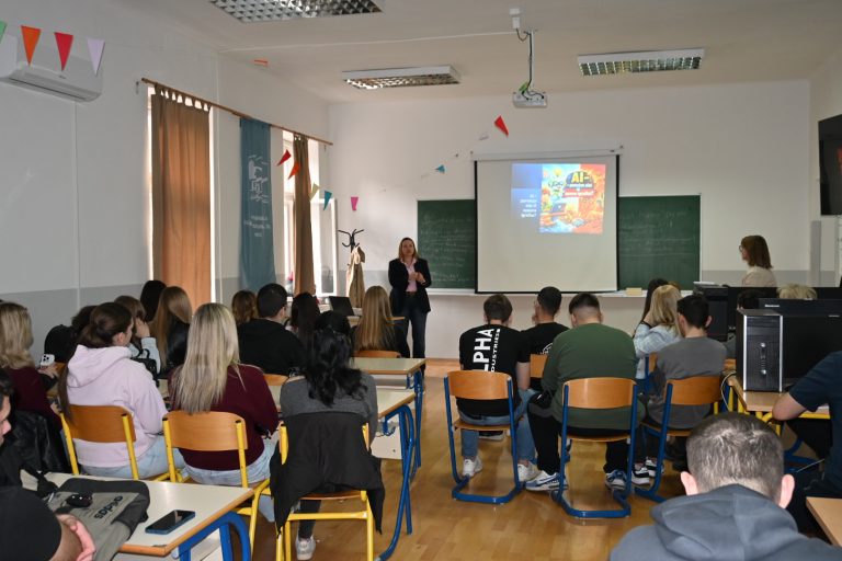 Projekat „Pametno online“: Učenici mostarske srednje škole učili o digitalnoj etici i umjetnoj inteligenciji