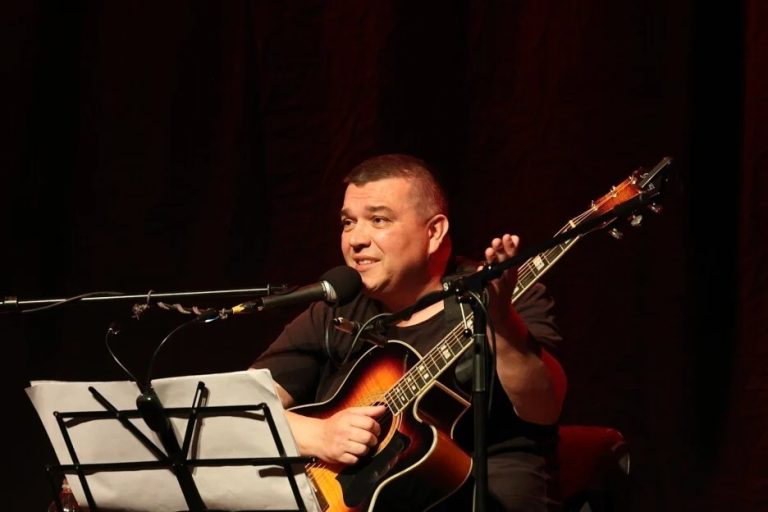 Sanel Marić Mara sarajevskoj publici priredio poseban koncert: Noć ispunjena emocijama i intimnom atmosferom