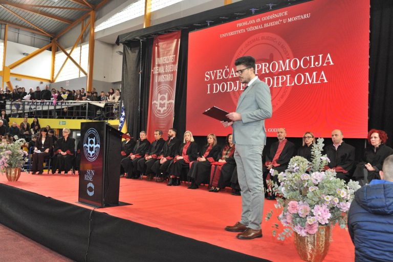 Mostar: Održana svečana promocija i dodjela diploma Univerziteta „Džemal Bijedić“
