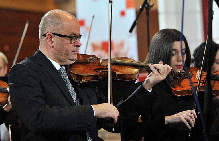 “Podsjeti me što to bješe ljubav”: Simfonijski orkestar Mostar slavi ljubav
