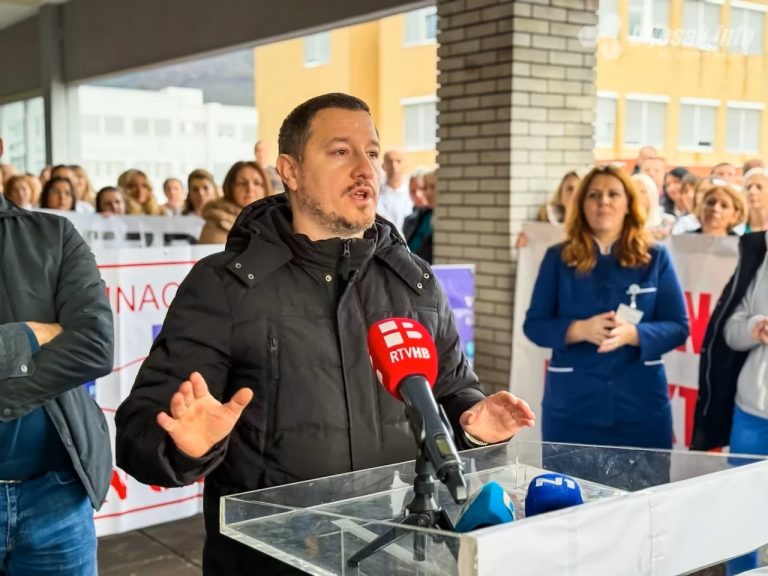 Sindikat zdravstvenih radnika ne odustaje od zahtjeva: Štrajk se nastavlja, moguće i blokade