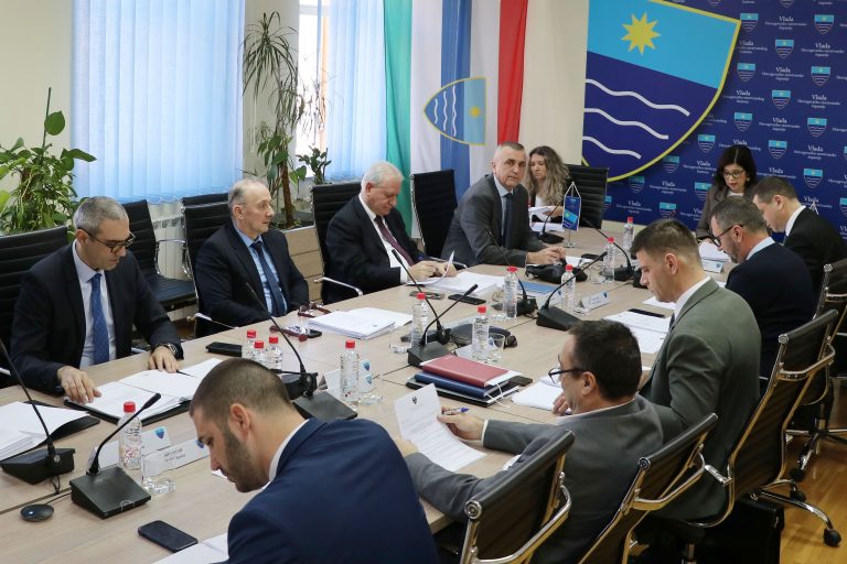 Vlada HNK: Usvojen Nacrt zakona o porezu na promet nekretnina