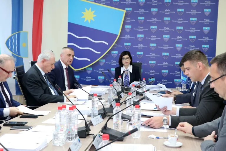 Vlada HNK: Usvojen rekordni plan ulaganja u ceste, dodatne olakšice mladim obiteljima