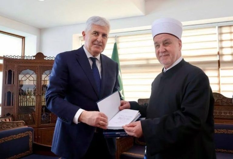 Oručević šokiran sastankom Čovića i reisa Kavazovića: “Šta je cijena ovog poniženja?”