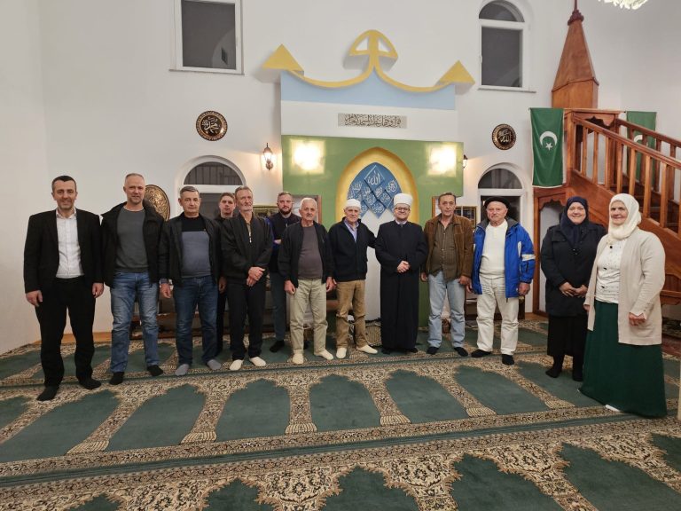Mostar: Muftija Dedović predvodio teravih-namaz u Berićet džamiji u Jasenici
