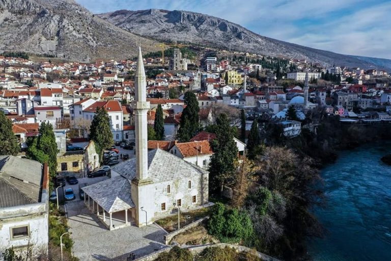 Bajram-namaz na području muftiluka mostarskog klanjat će se u 160 džamija i mesdžida