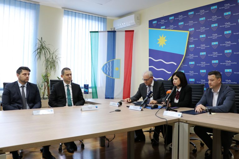 Vlada HNK: Potpisan kolektivni ugovor sa Sindikatom zdravstvenih radnika