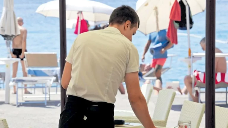 Hrvatska traži sezonce: Ove godine u ugostiteljstvu i turizmu treba pet hiljada radnika više nego lani