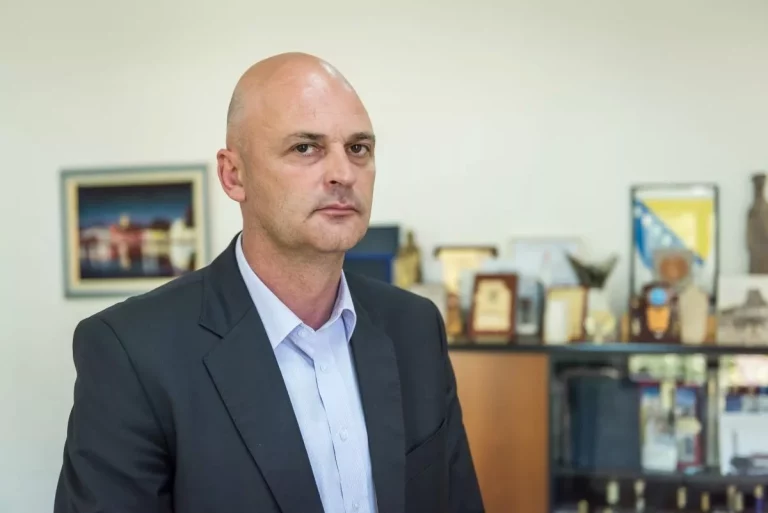 Gradonačelnik Bošković: “Grad Stolac nije izdao odobrenje za grafite”