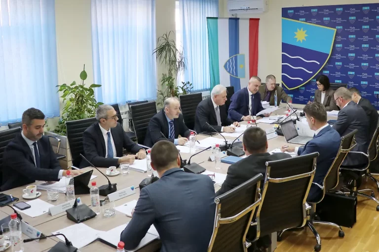 Vlada HNK:  Dodijeljen novac pravnim fakultetima, fudbalskim klubovima i javnim medijima