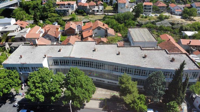 Osnovna škola „Mujaga Komadina“ Mostar obilježava Dan škole: Svečana priredba pod motom „Plesom protiv nasilja“