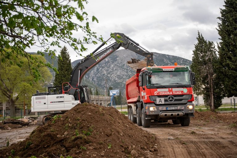 Univerzitet “Džemal Bijedić”: Druga faza rekonstrukcije sportskih terena