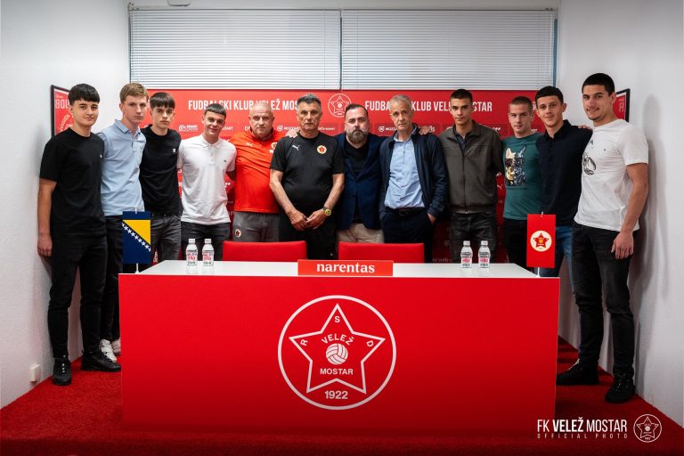 FK Velež: Mladi “Rođeni” potpisali prve ugovore