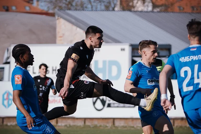 Loša fudbalska predstava u Bijeljini: Radnik i Zrinjski odigrali bez golova