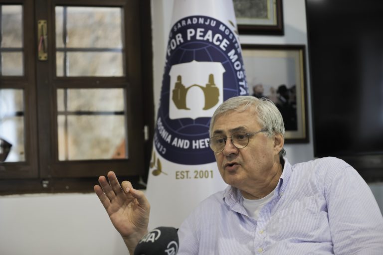 Safet Oručević za Raport: “HDZ crpi pare i resurse iz Federacije  a davi život u Mostaru, Stocu i Čapljini!”