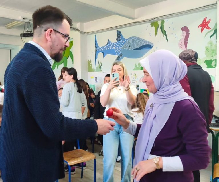 Mostar: U Osnovnoj školi ”Bijelo Polje” zajedno proslavili Vaskrs i Bajram