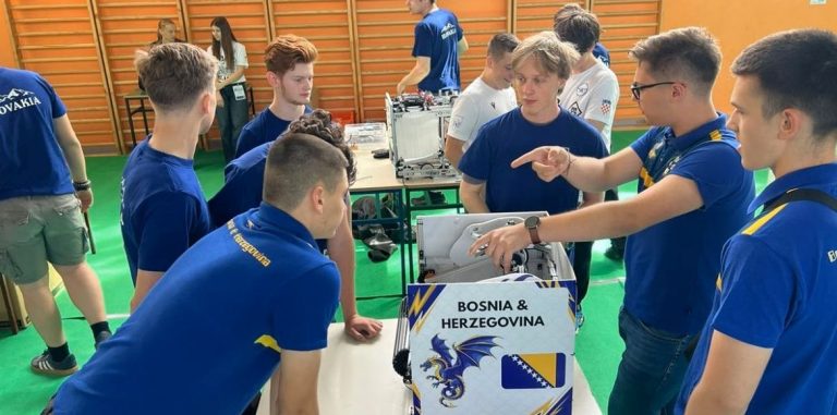 Još jedan veliki uspjeh: Mostarski robotičari viceprvaci međunarodnog takmičenja