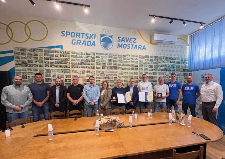 Mostarski sport dobio nove premijerligaše: Upriličen prijem za HKK Mostar i RK Velež