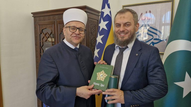 Hafiz Gološ u sistemu Islamske zajednice: Muftija Dedović mu uručio Muraselu
