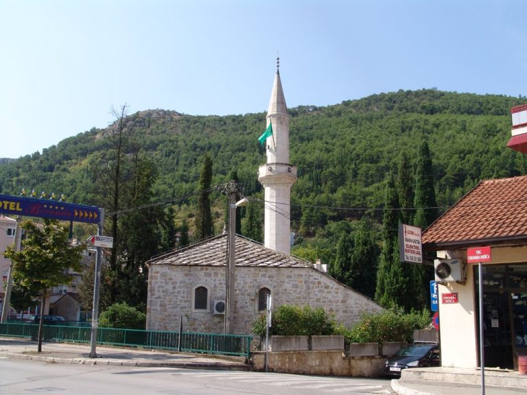Kurban bajram u srijedu: Bajram-namaz će se klanjati u 47 džamija na području Medžlisa IZ Mostar