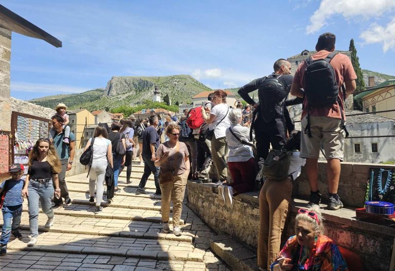 HNK uvodi registar licenciranih turističkih vodiča