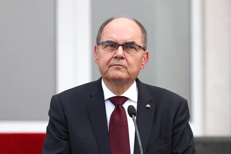 Christian Schmidt o prvim izborima s novim tehnologijama: “Konačno će se čuti istinski glas građana”