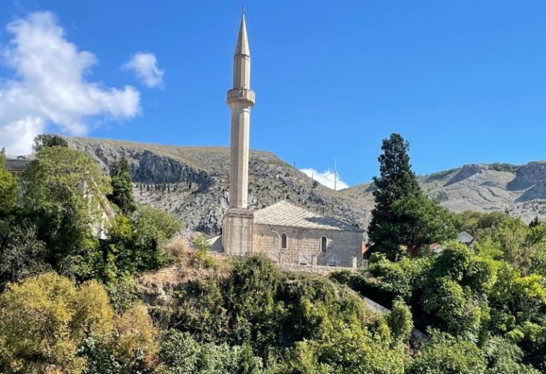 Jedan od najradosnijih praznika: Muslimani u BiH i širom svijeta danas obilježavaju Kurban-bajram