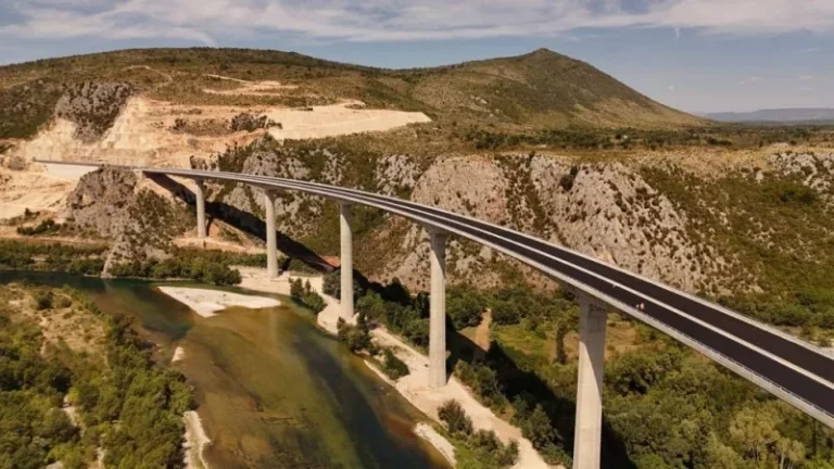 Zbog radova na mostu Hercegovina na A-1 smjer Bijača-Počitelj za saobraćaj zatvorena vozna traka