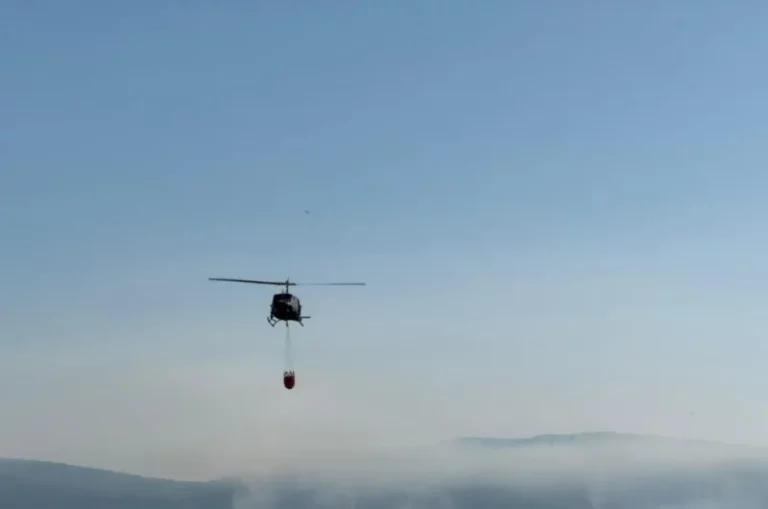 Jablanica: Požar na nepristupačnom terenu još nije stavljen pod kontrolu (VIDEO)
