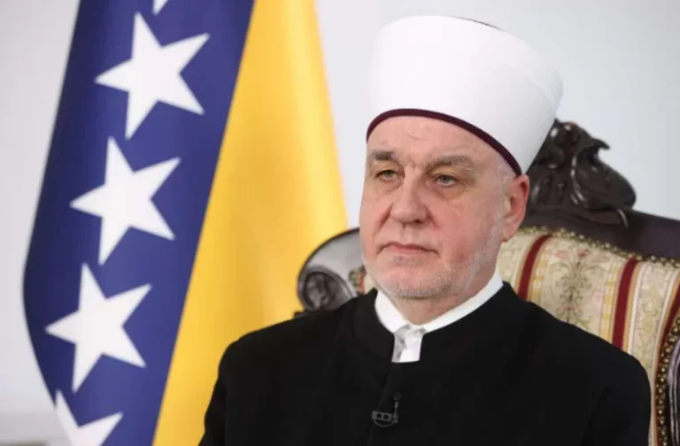 Reis Kavazović uputio bajramsku poruku: Ostanimo vjerni sebi i svojoj vjeri, budimo čvrsti i mudri…