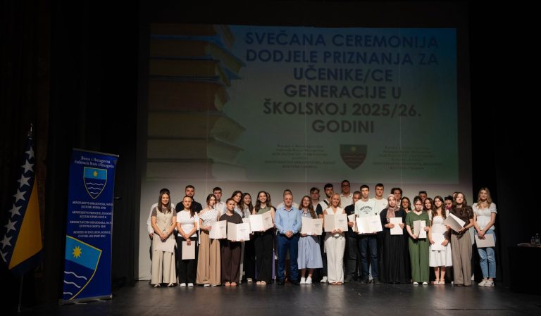 Priznanja za izvrsnost: Ministar Velagić nagradio učenike generacije iz cijelog HNK