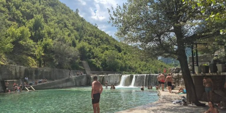 Mostar: Na kupalištu u Drežnici preminuo jedan od kupača