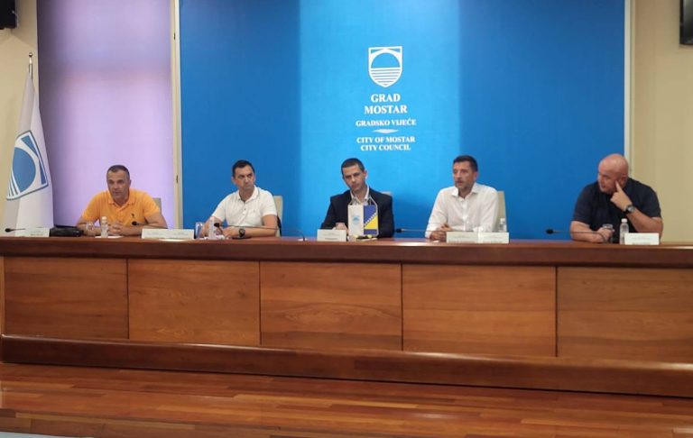 Vanredna sjednica Štaba civilne zaštite HNK: Sve raspoložive snage angažovane na gašenju požara na Uborku