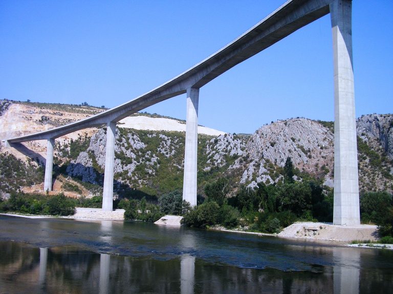 Most Hercegovina dobija spektakularnu rasvjetu: Mostarska kompanija “Elko Marić” otpočela sa radovima