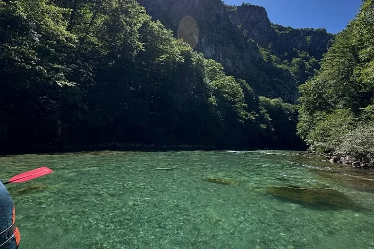 Nakon utapanja Tuzlaka: Uhapṣ̌eni vlasnik rafting agencije i skiper iz Konjica