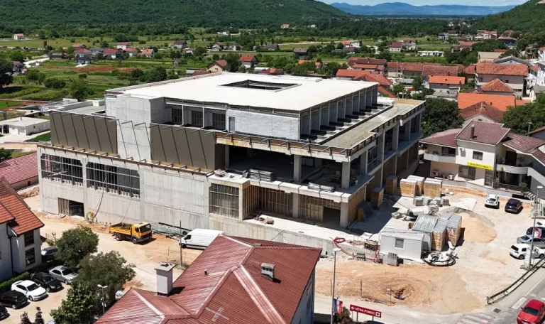Grude: Pogledajte kako napreduje veliki kompleks sa hotelom i tržnim centrom koji gradi Petar Ćorluka