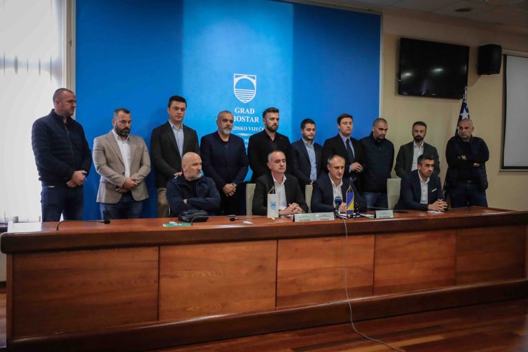 Klub vijećnika Bošnjaka podržao inicijativu za koncesiju Aerodroma Mostar: Podrška i predsjedniku Rahimiću u sazivanju hitne sjednice Gradskog vijeća