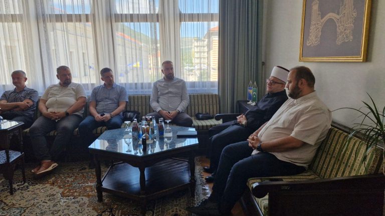 Mostarski imami na sastanku sa muftijom Dedovićem: Potrebno jačati svijest o izazovima s kojima se suočavaju Bošnjaci