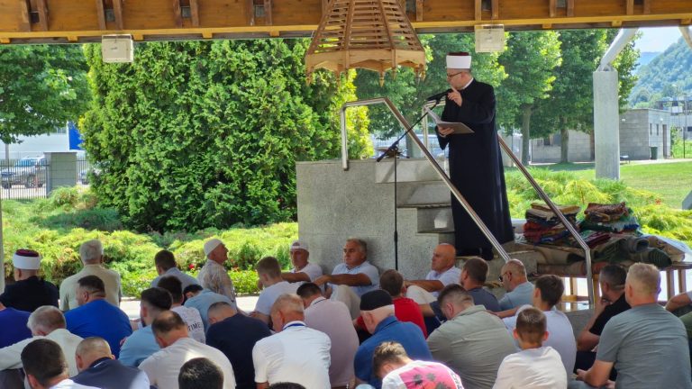 Muftija Dedović u Potočarima: Zajedništvo, odgovornost i istrahnost – temelj očuvanja vjere i domovine