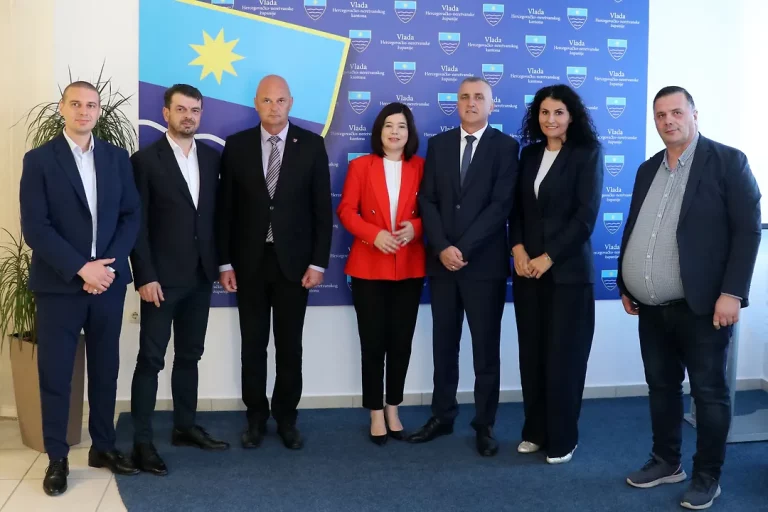 Vlada HNK: Potpisani ugovori za obnovu lokalnih saobraćajnica vrijedni 1,65 miliona KM