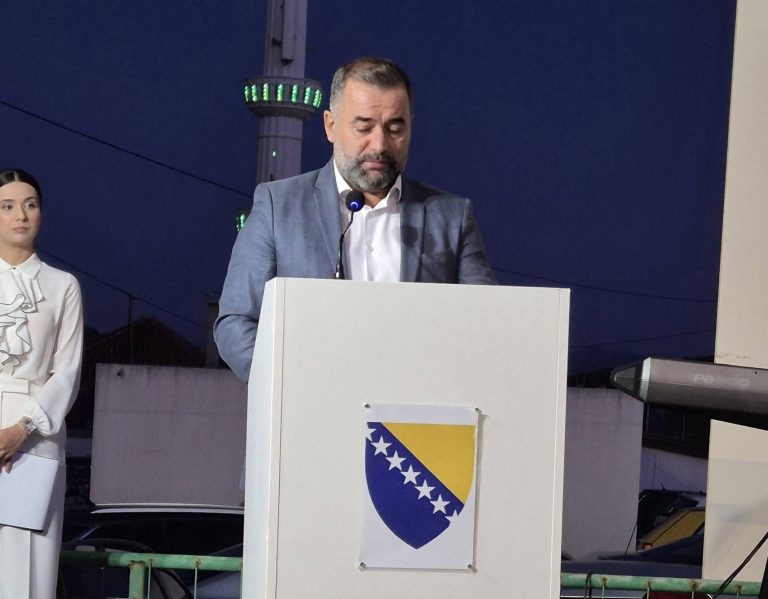 Džafer Alić na Maršu sjećanja: “Sloboda nije došla sama od sebe – iza nje stoje životi šehida, poginulih boraca i hiljade porodica koje su podnijele najveću žrtvu”