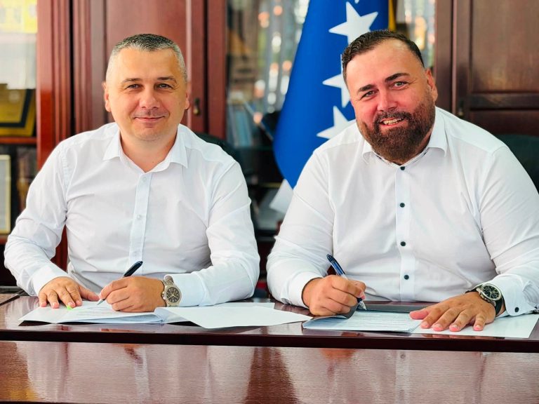 Federalno ministarstvo podržalo FK Velež: Potpisan ugovor za uključivanje djece povratnika i izbjeglica u sportske aktivnosti