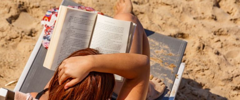 Preporuke knjiga za plažu: krimići koji nas drže na nogama