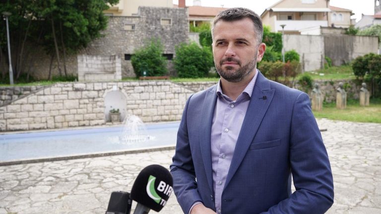 Omerika: “Politika Trojke – Mostar kao centralna deponija Hercegovine”