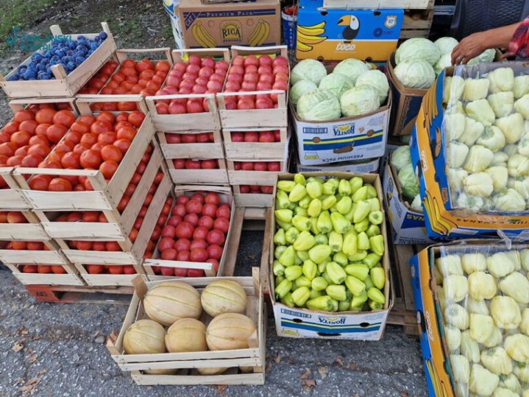 Veletržnica Tasovčići: Pad cijene lubenice i bostana, ponuda sezonskog voća i povrća i dalje bogata