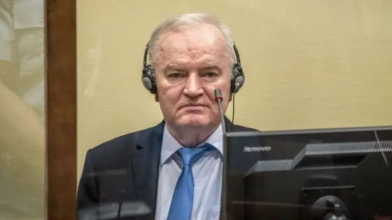 Odgovoran za genocid: Mostarski Srbi slave Ratka Mladića