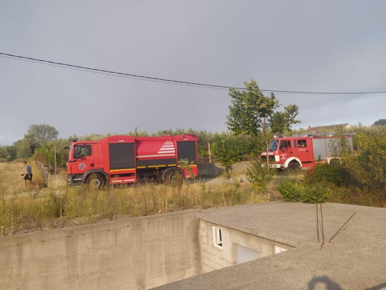 Brojni požari u HNK: U Karaotoku izgorjeli automobil i veći broj košnica
