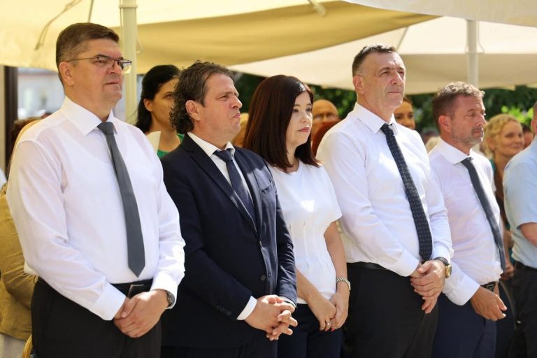 Odžak: Svečano otvoren Spomenik majkama Posavine, u delegaciji i premijerka Buhač